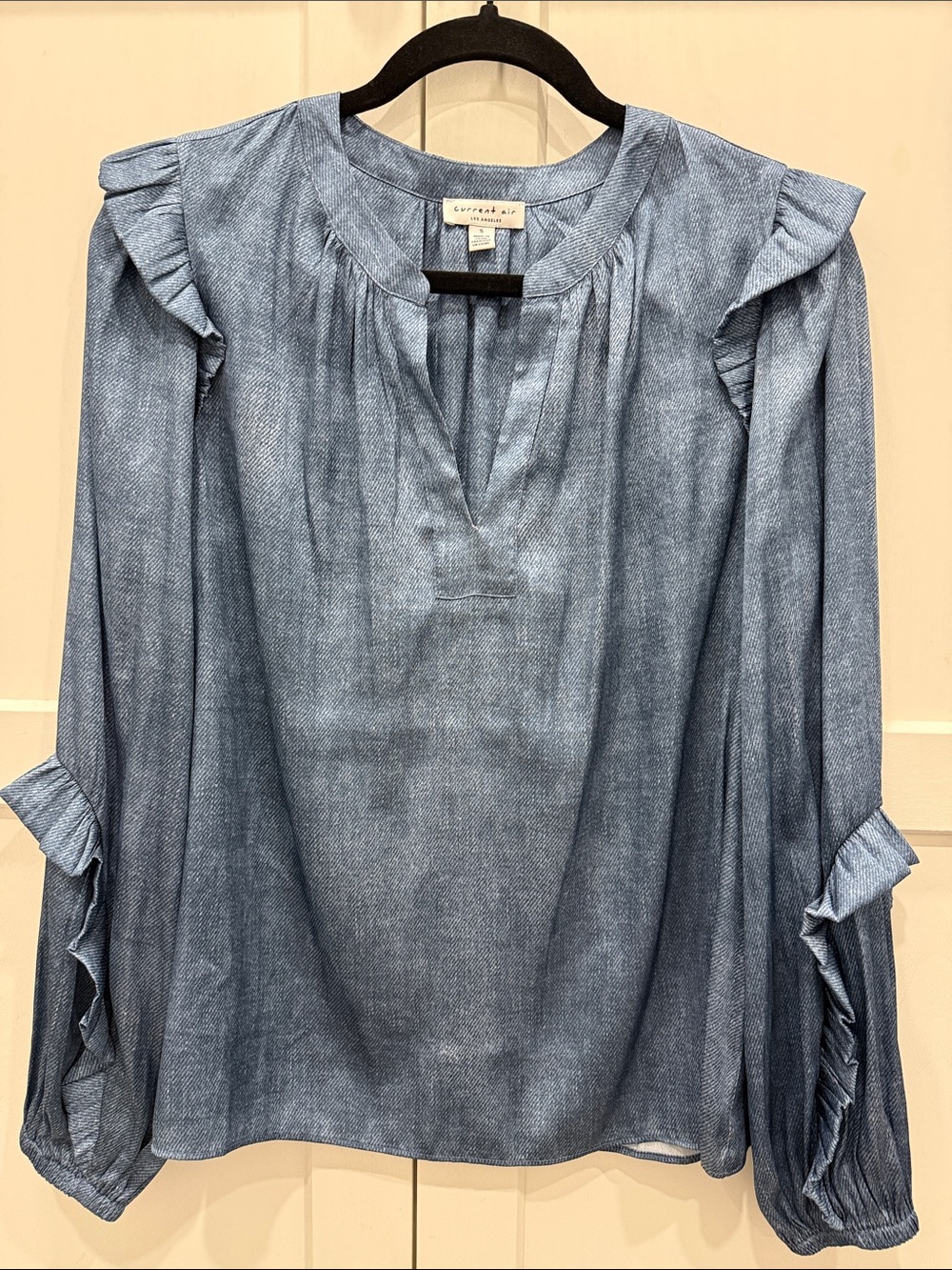New Current Air Blouse Blue size Small